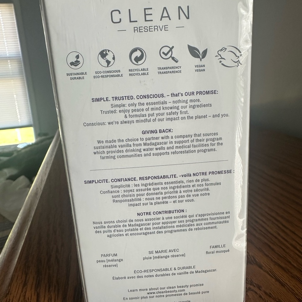 Clean Reserve Skin Eau de Parfum - White - Picture 2 of 5